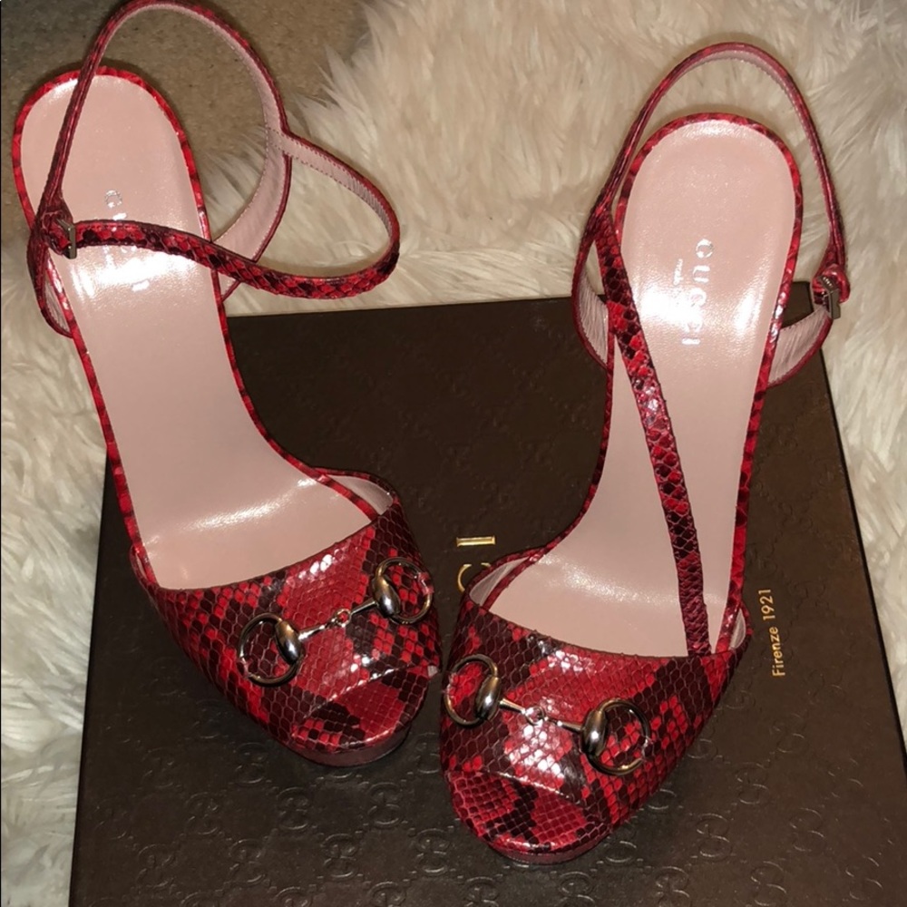 ❌❌ SOLD ❌❌ Gucci python platform heels - Picture 2 of 7